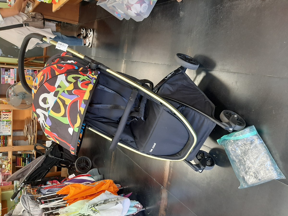 Passeggino Be Cool Light (nuovo 134,00) con parapioggia